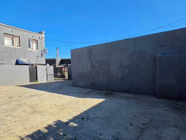 Apartment for sale in Kensington, Cape Town