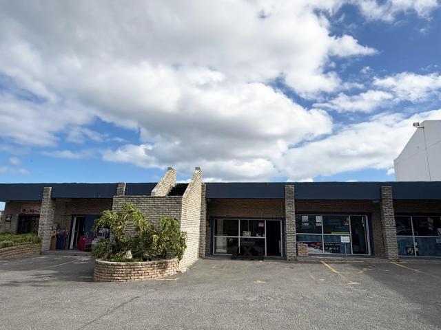 Apartment for sale in Baardskeerdersbos, Western Cape