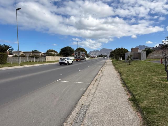 Apartment for sale in Baardskeerdersbos, Western Cape
