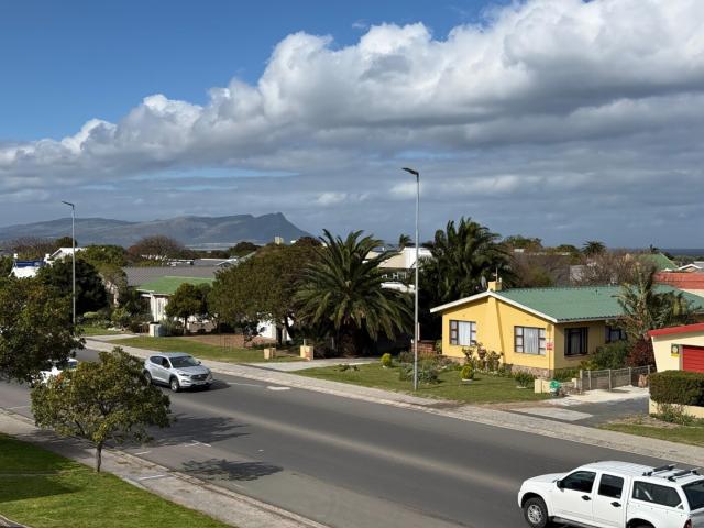 Apartment for sale in Baardskeerdersbos, Western Cape