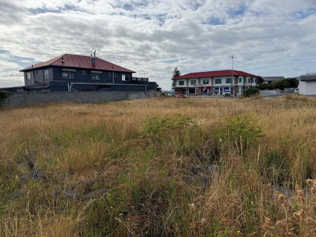 Apartment for sale in Baardskeerdersbos, Western Cape
