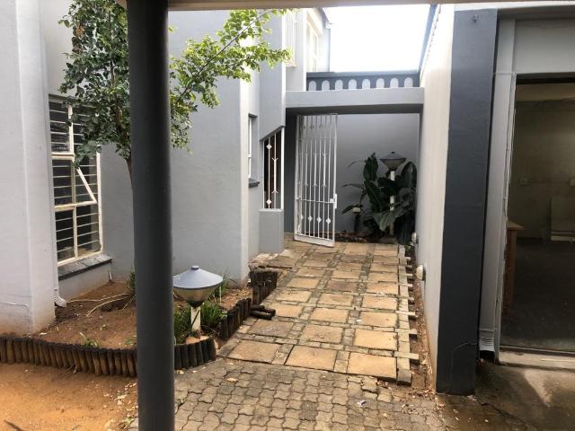 Apartment for sale in Dr Kenneth Kaunda, North West