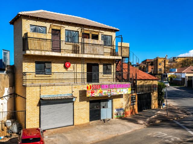 Apartment for sale in Vosloorus, Gauteng