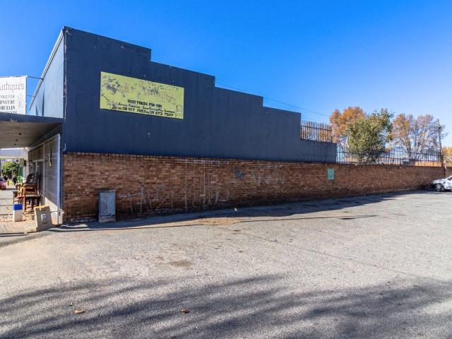 Apartment for sale in Vosloorus, Gauteng