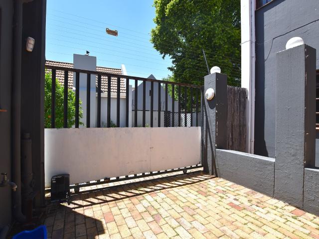 Apartment for sale in Paulshof, Alexandra