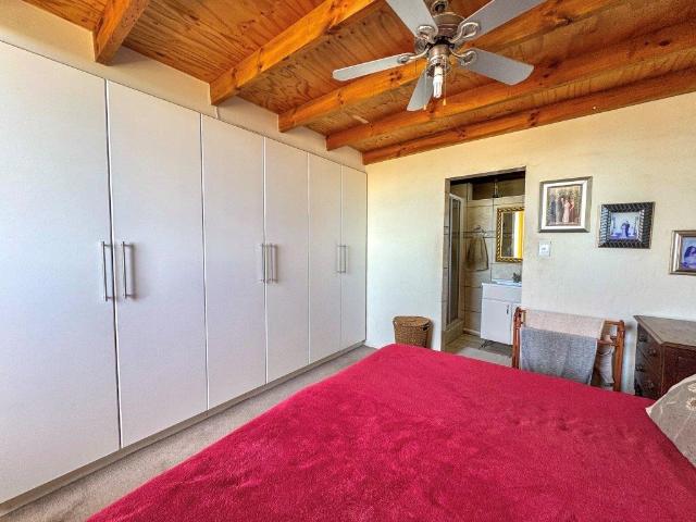 Apartment for sale in Port Elizabeth, Eastern Cape
