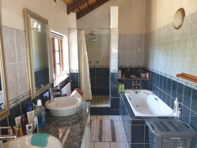 Apartment for sale in Roodeplaat Dam, Gauteng