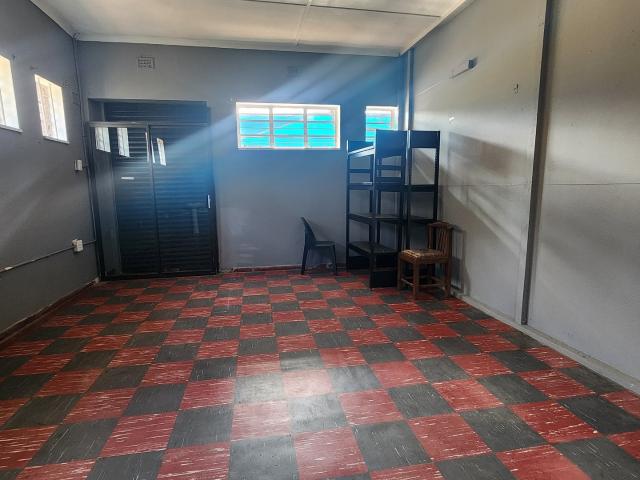 Apartment for sale in Umkomaas, Kwazulu-natal