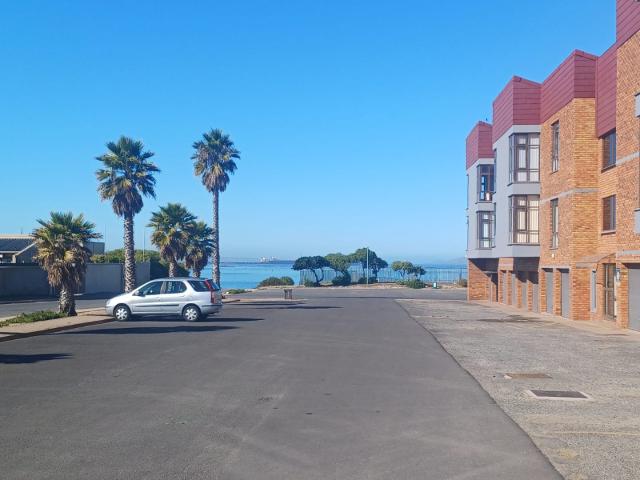 Apartment for sale in West Coast, Britannia Bay