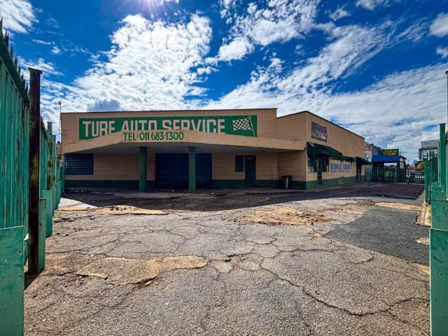 Apartment for sale in Vosloorus, Gauteng