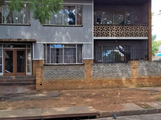 Apartment for sale in Vosloorus, Gauteng