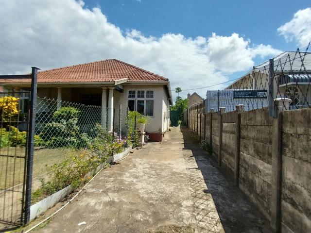 Apartment for sale in Seaview, Kwazulu-natal