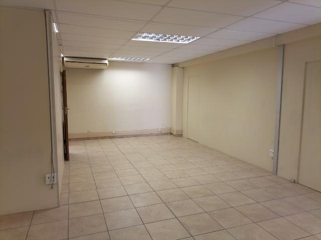 Apartment for sale in Amanzimtoti, Kwazulu-natal