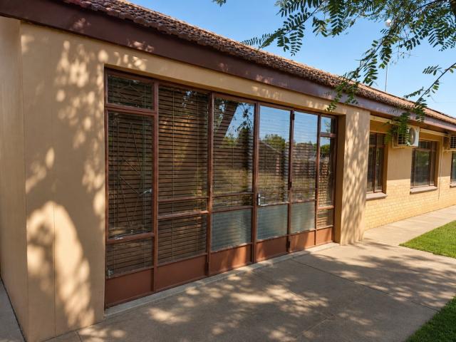 Apartment for sale in Dr Kenneth Kaunda, North West