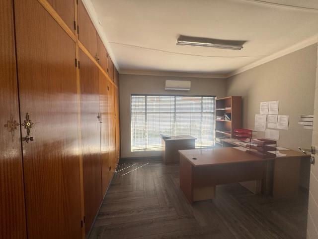 Apartment for sale in Dr Kenneth Kaunda, North West