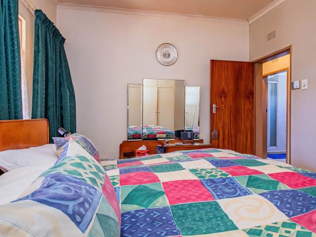 Apartment for sale in Mohlakeng, Gauteng