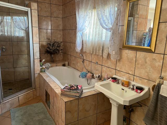 Apartment for sale in Waterkloof, Gauteng