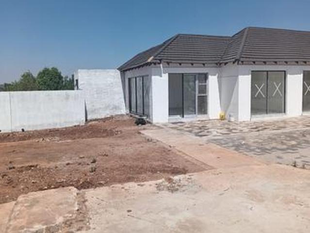 Commercial for rent in Edenvale, Gauteng