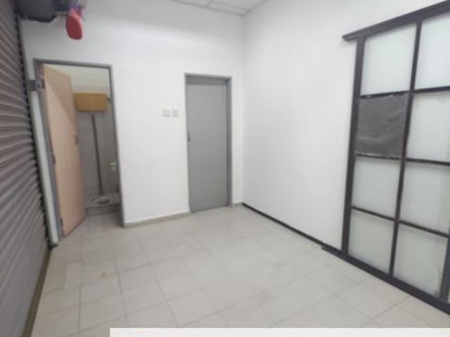 Shop for rent in Kajang, Langat
