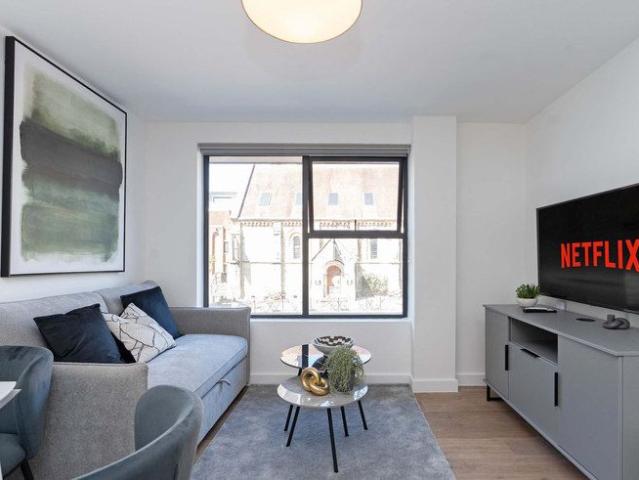 Apartment for rent in The Polygon, City Of Southampton
