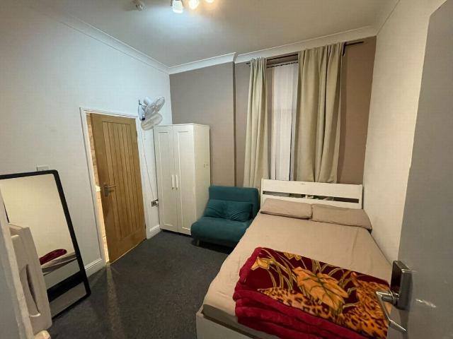 Room for rent in St. George in the East, Greater London