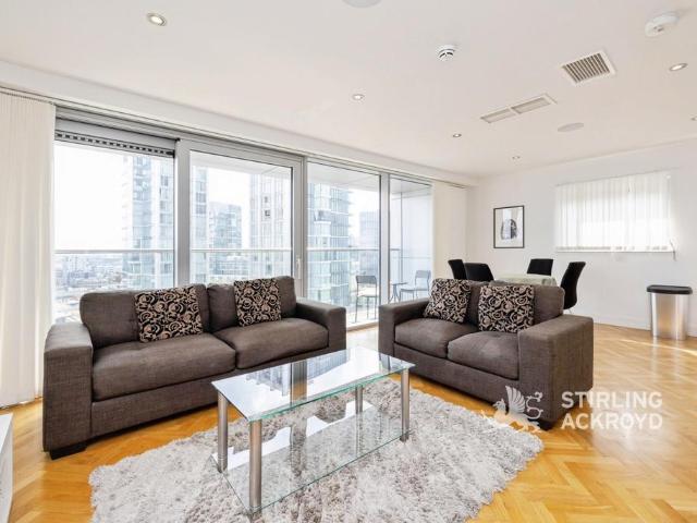 Apartment for rent in St. George in the East, Greater London
