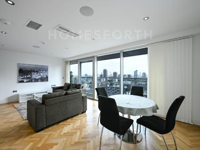 House for rent in St. George in the East, Greater London