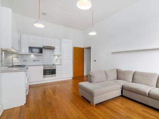 Apartment for rent in Ratcliffe, Greater London