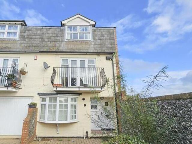 House for sale in Bridgemere, Eastbourne