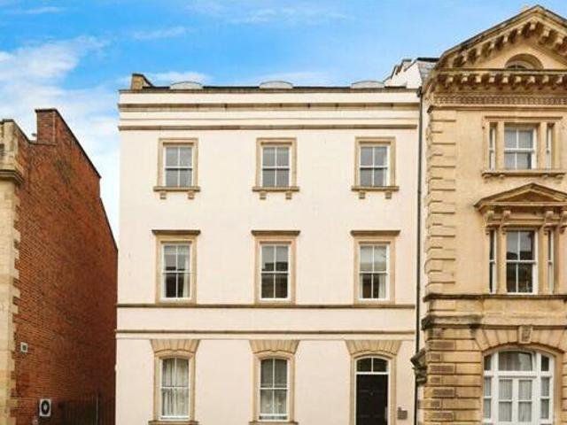 House for sale in Gloucester, Gloucestershire