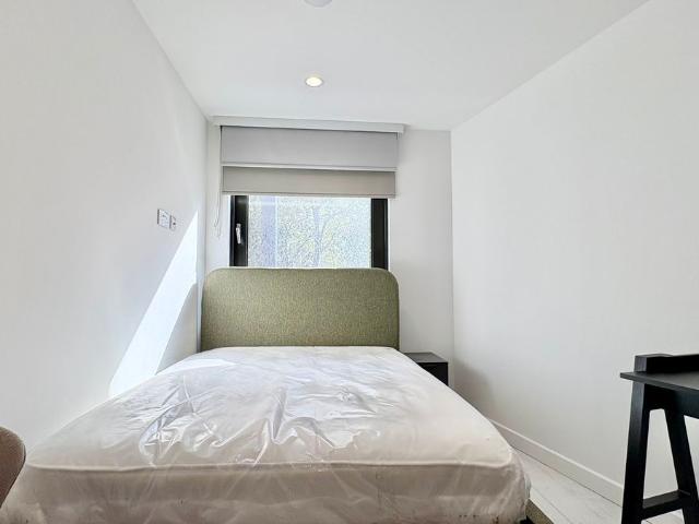 Studio for rent in London Borough of Tower Hamlets, Greater London