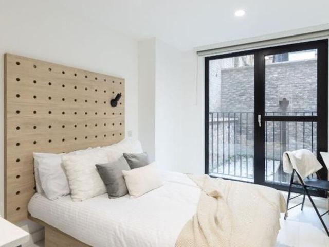 Studio for rent in Limehouse, Greater London