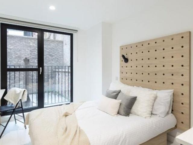 Studio for rent in Limehouse, Greater London