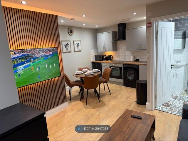 Studio for rent in Ratcliffe, Limehouse
