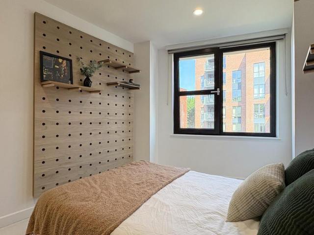 Apartment for rent in Limehouse, Greater London