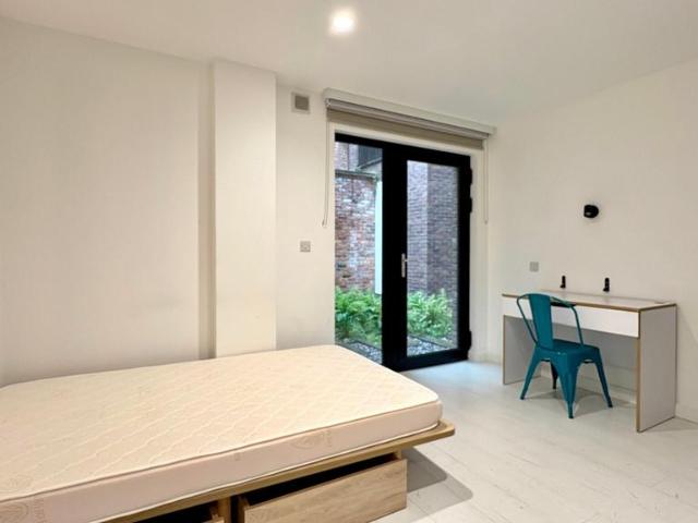 Apartment for rent in Limehouse, Greater London
