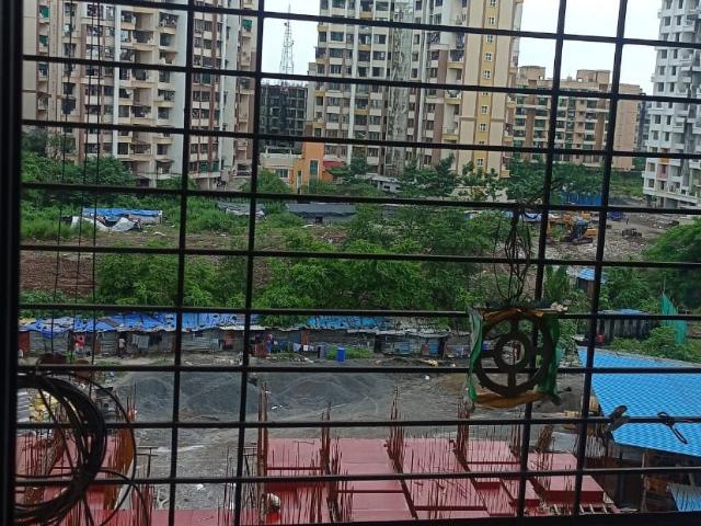 Commercial for rent in Thane