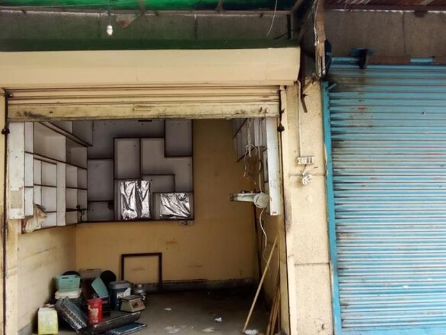 Commercial for rent in Deri