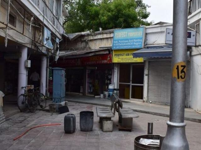 Commercial for rent in Hariana