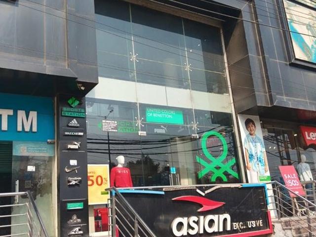 Commercial for rent in Deri