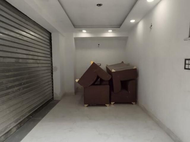 Commercial for sale in Deri