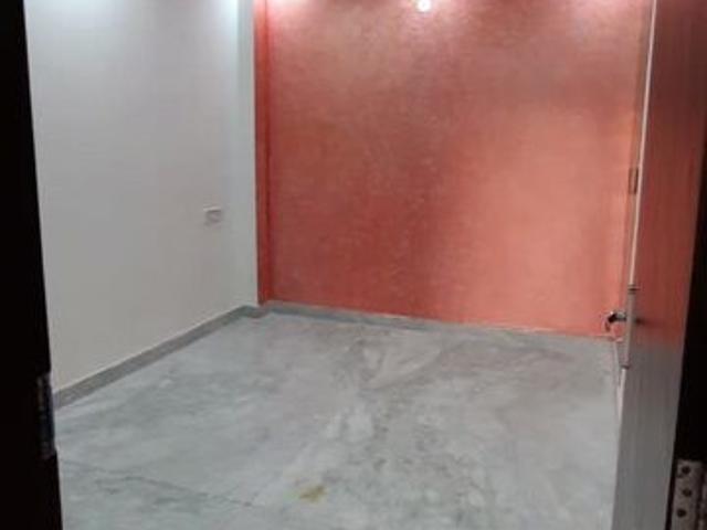 Commercial for rent in Deri