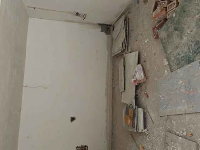 Commercial for sale in Deri