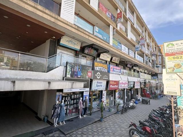 Commercial for sale in Poona, National Capital Territory Of Delhi
