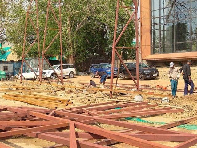 Commercial for sale in Hariana