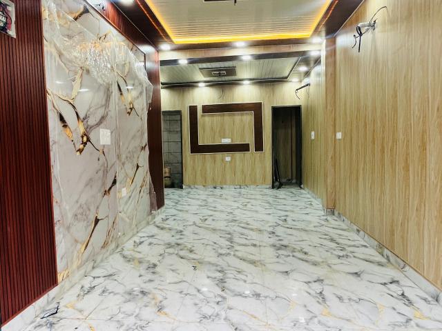 Commercial for sale in Deri