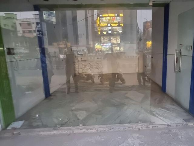 Commercial for rent in Calcutta, West Bengal
