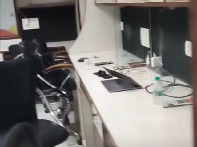 Commercial for rent in Deri
