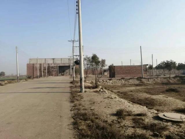 Commercial for sale in Faisalabad, Islamabad Capital Territory