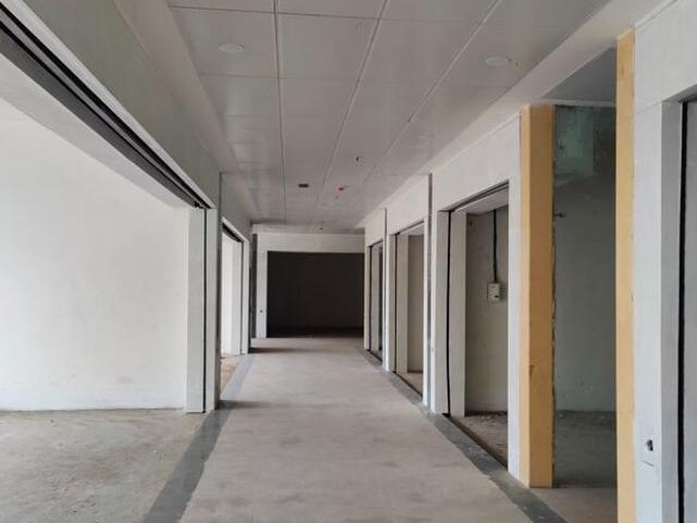 Commercial for sale in Calcutta, West Bengal